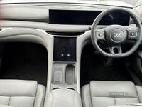 New MG IM5 216 kW (295 HP) 2026 White Hatchback