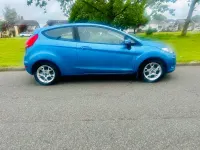 Used Ford Fiesta 70 HP (51 kW) 2012 Blue Hatchback