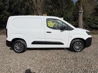 Begagnad Peugeot Partner 110 HK (80 kW) 2020 Vit Minibuss