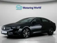 Begagnad Vauxhall Insignia Edition 122 HK (89 kW) 2021 Svart Halvkombi