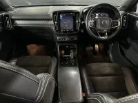 Usado Volvo XC40 190 HP (139 kW) 2018 Cinzento SUV