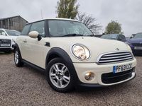 Usado Mini One D Hatch 90 CV (66 kW) 2013 Blanco Utilitario