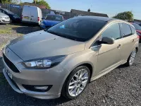 Used Ford Focus Zetec 120 HP (88 kW) 2016 Gold Hatchback