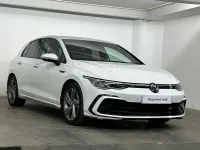 Używany VW Golf VIII R-line 150 KM (110 kW) 2023 Biały Hatchback