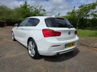 Usado BMW 120 Sport Line 177 CV (130 kW) 2015 Blanco Utilitario