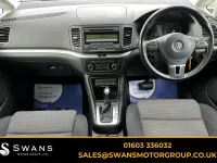 Begagnad VW Sharan SE 140 HK (102 kW) 2011 Silver Minibuss