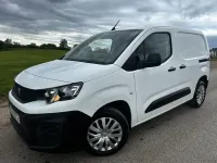 Used Peugeot Partner 2020 White MPV