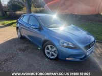 Used Volvo V40 120 HP (88 kW) 2015 Blue Hatchback