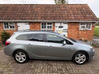 Used Vauxhall Astra SRi 163 HP (119 kW) 2014 Silver Estate