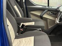 Used Ford Transit Custom Limited 130 HP (95 kW) 2018 Blue Estate
