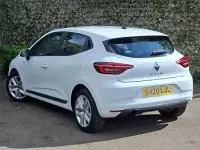 Used Renault Clio Play 100 HP (73 kW) 2020 White Hatchback