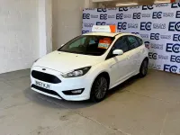 Used Ford Focus ST-Line 125 HP (91 kW) 2017 White Hatchback