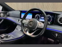Usado Mercedes E300 AMG line 245 HP (180 kW) 2020 Azul Sedan
