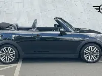 Usado Mini Cooper 118 kW (161 HP) 2025 Preto Citadino