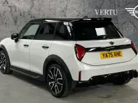 Used Mini Cooper Hatch 113 kW (154 HP) 2026 White Hatchback