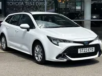 Used Toyota Corolla 138 HP (101 kW) 2023 White Estate