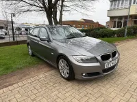 Begagnad BMW 318 2010 Grå Kombi