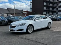 Used Vauxhall Insignia 163 HP (119 kW) 2015 White Hatchback