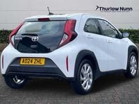 Used Toyota Aygo X PURE 72 HP (52 kW) 2024 White SUV