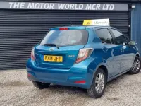 Begagnad Toyota Yaris Plus 2014 Blå Halvkombi
