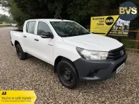 Used Toyota HiLux Active 150 HP (110 kW) 2016 White Pickup