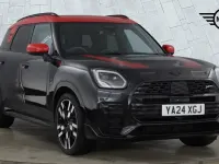 Używany Mini Countryman 215 KM (158 kW) 2024 Czarny SUV
