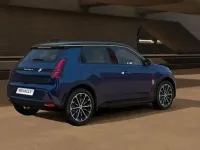 New Renault 5 E-Tech Iconic 110 kW (150 HP) 2026 Hatchback