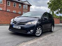 Used Toyota Verso 112 HP (82 kW) 2015 Grey MPV