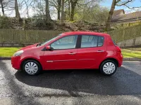 Usado Renault Clio II Expression 74 HP (54 kW) 2011 Vermelho Citadino
