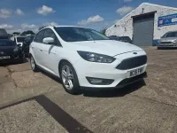Used Ford Focus Zetec 2015 White Hatchback