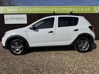 Used Dacia Sandero Essentiel 90 HP (66 kW) 2020 White Hatchback