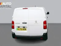 Used Peugeot e-Expert 100 kW (136 HP) 2022 White Van
