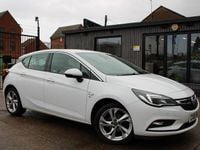 Used Vauxhall Astra SRi 150 HP (110 kW) 2018 White Hatchback
