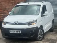 Used Citroën Berlingo Start 100 HP (73 kW) 2020 White MPV
