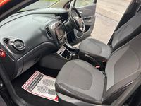 Used Renault Captur Dynamique 90 HP (66 kW) 2015 Black SUV