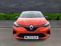 Used Renault Clio Evolution 140 HP (102 kW) 2023 Orange Hatchback