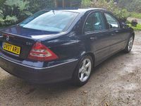 Begagnad Mercedes C220 Avantgarde 2007 Blå Sedan
