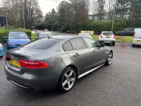 Używany Jaguar XE R-Sport 180 KM (132 kW) 2017 Szary Sedan/Limuzyna