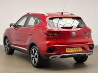Begagnad MG ZS Excite 111 HK (81 kW) 2024 Röd SUV