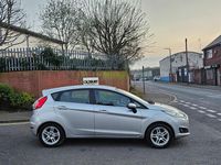 Used Ford Fiesta Zetec 75 HP (55 kW) 2014 Silver Hatchback