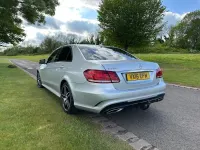 Usado Mercedes E220 AMG 2016 Plateado Berlina