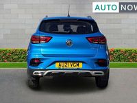 Usado MG ZS Exclusive 106 HP (77 kW) 2021 SUV