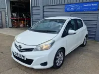 Gebraucht Toyota Yaris 2012 Weiß Kleinwagen