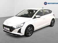 Used Hyundai i20 Advanced 101 HP (74 kW) 2024 White Hatchback