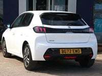 Used Peugeot 208 Allure+ 101 HP (74 kW) 2022 White Hatchback