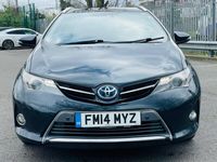 used Toyota Auris Hybrid 