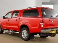Used Toyota HiLux 171 HP (125 kW) 2015 Red Pickup