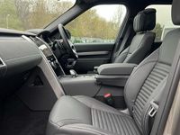 New Land Rover Discovery 5 HSE Dynamic 350 HP (257 kW) 2025 Premium metallic  silicon silver SUV