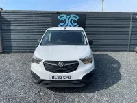 Second-hand Vauxhall Combo 100 CP (73 kW) 2023 Alb Monovolum