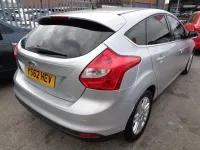 Usado Ford Focus Titanium 115 HP (84 kW) 2012 Prateado Citadino
